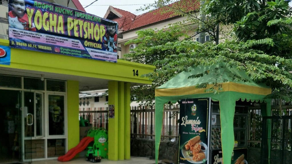 Yogha Petshop Surabaya