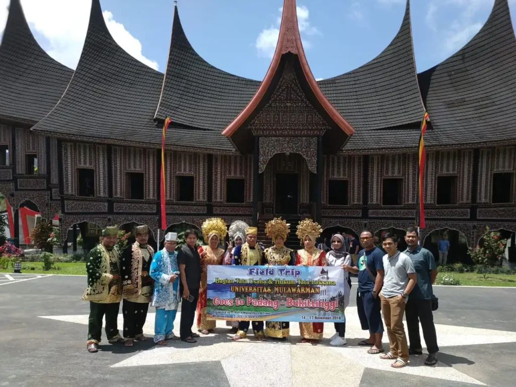 Paket Studi Tour Bukittinggi Padang